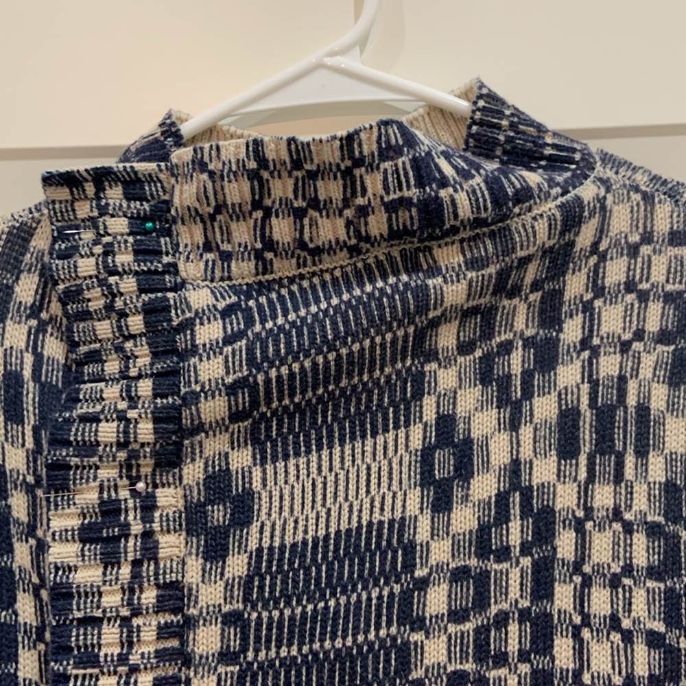 Chic Blue And White Checkered Jacket - image 5